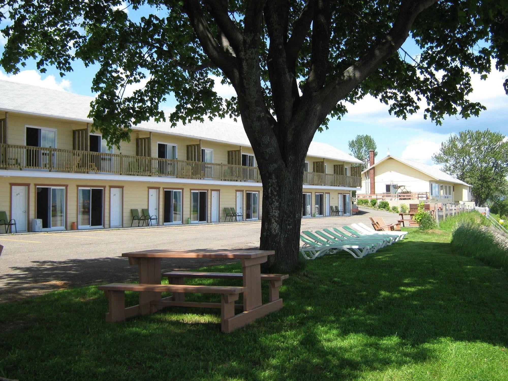 Motel Carleton Sur Mer Extérieur photo